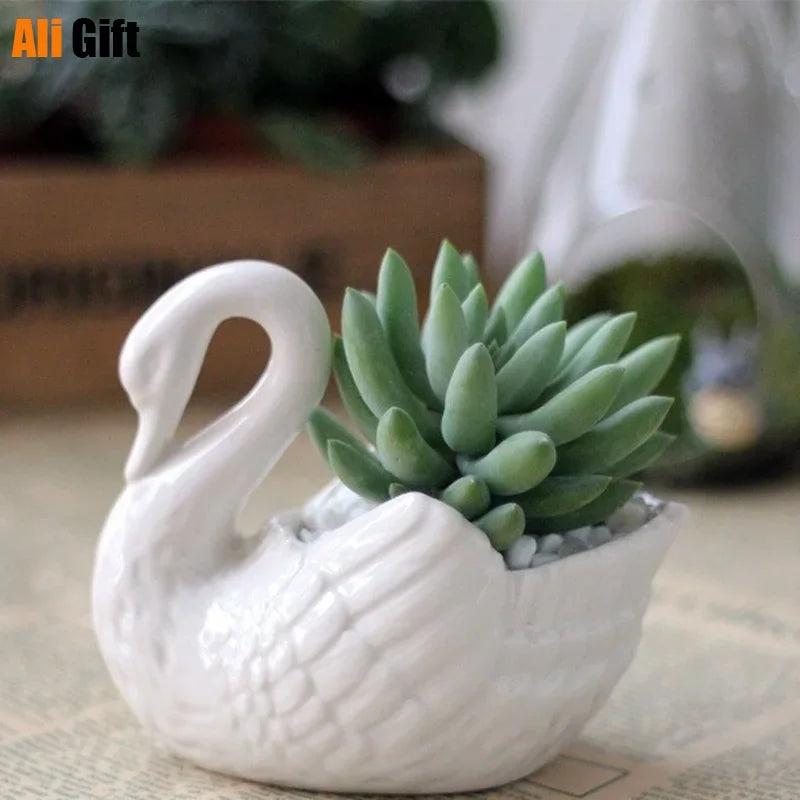 White Little Swan Candle Pottery